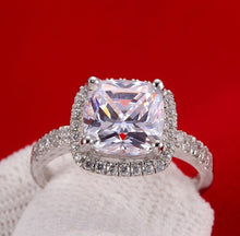 Load image into Gallery viewer, LAUREN Handcrafted ring