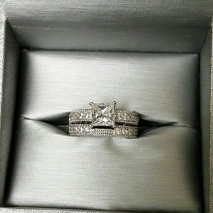 Calista Sterling silver ring set