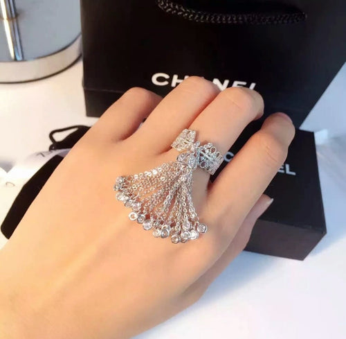 DONATELLA tassel Ring