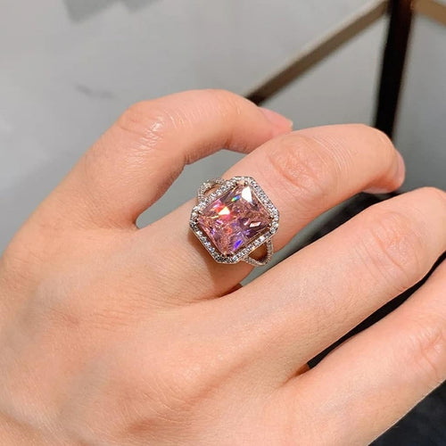 SUMAYA handcrafted ring witb lab diamonds